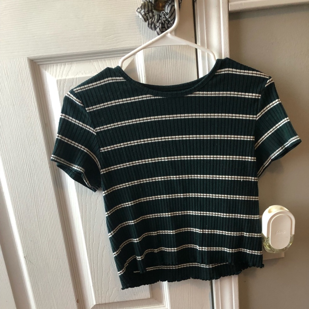 American eagle crop top